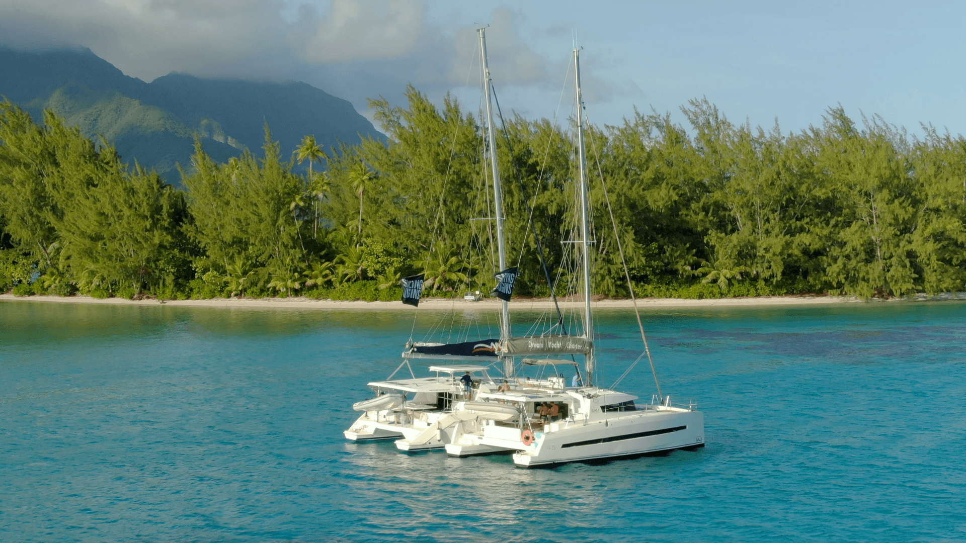 Before & After Your Tahiti Sailing Course: Where to Stay, Eat & Explore